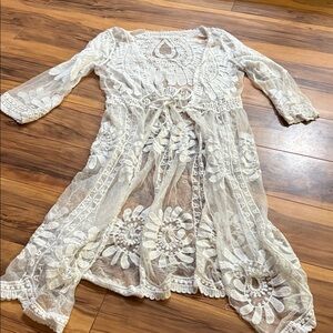 SHEIN White Lace Floral Top